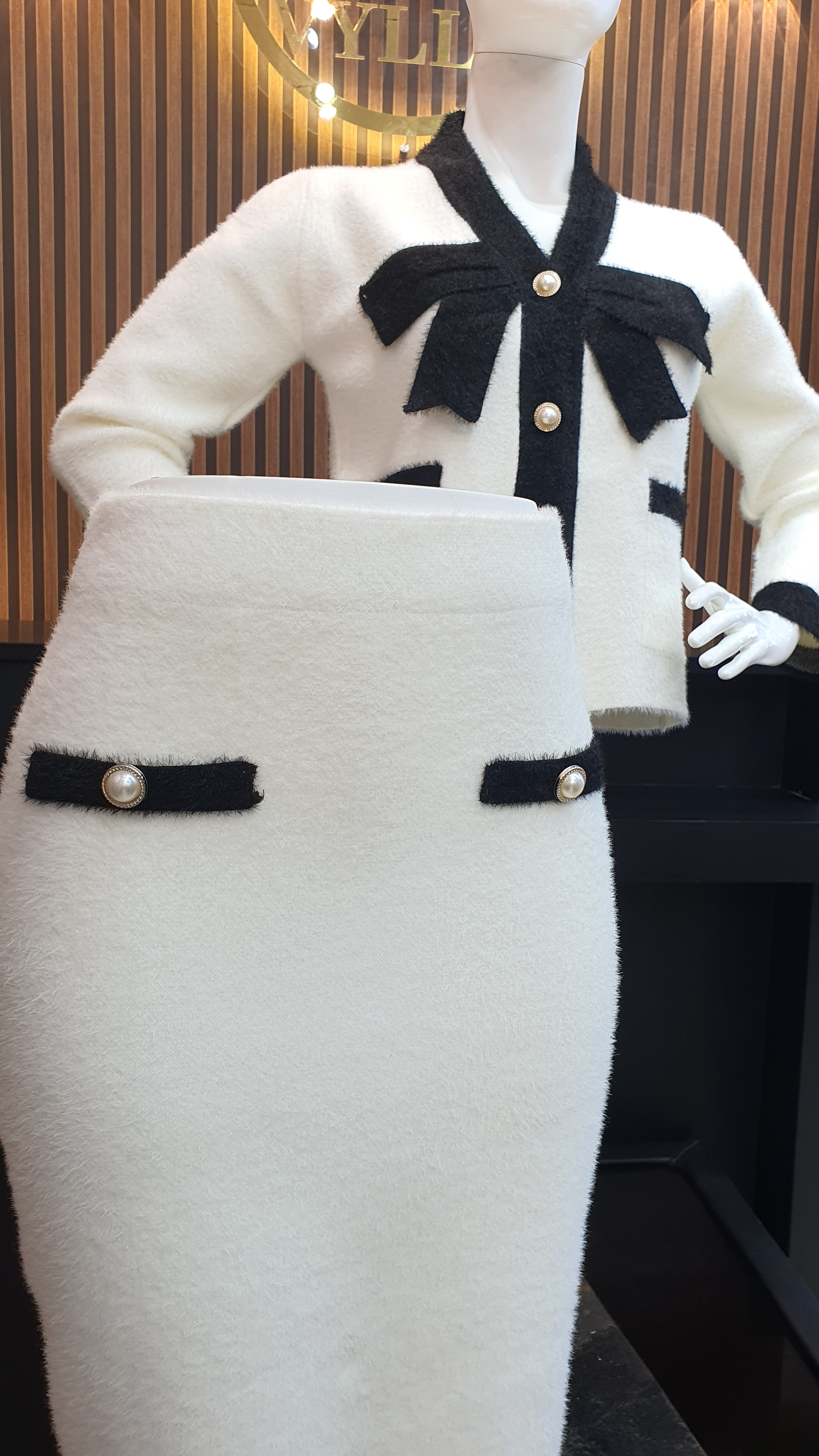 ENSEMBLE NEW LOOK 03