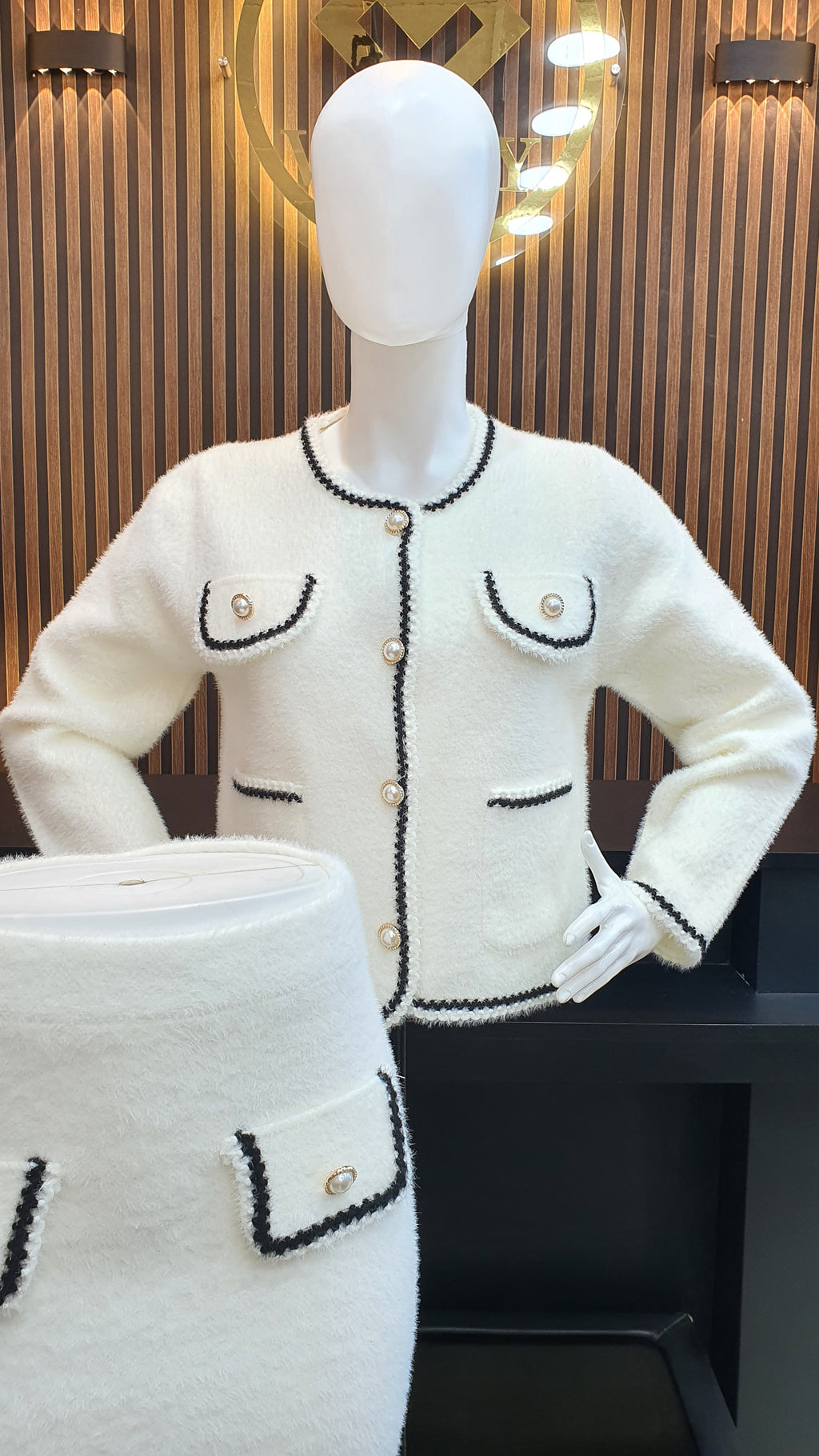 ENSEMBLE NEW LOOK 05