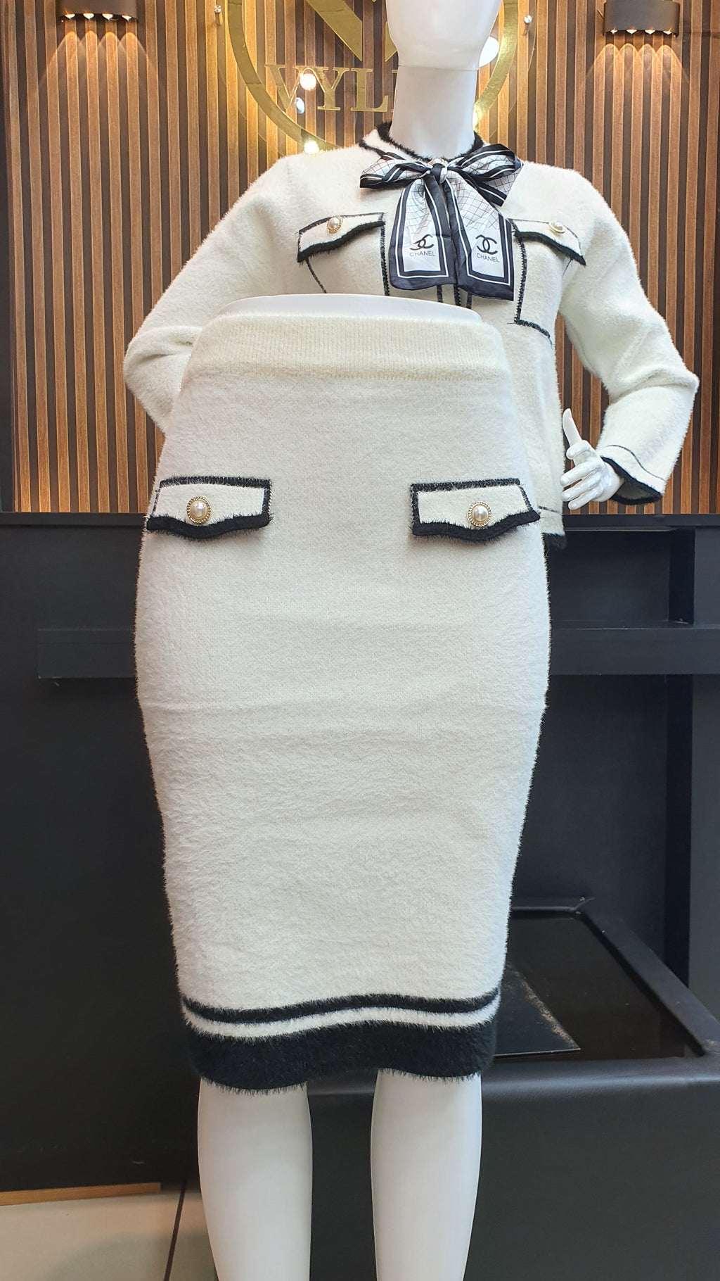 ENSEMBLE NEW LOOK 04