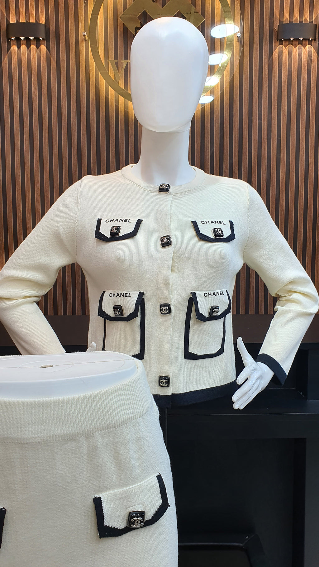 ENSEMBLE NEW LOOK 14