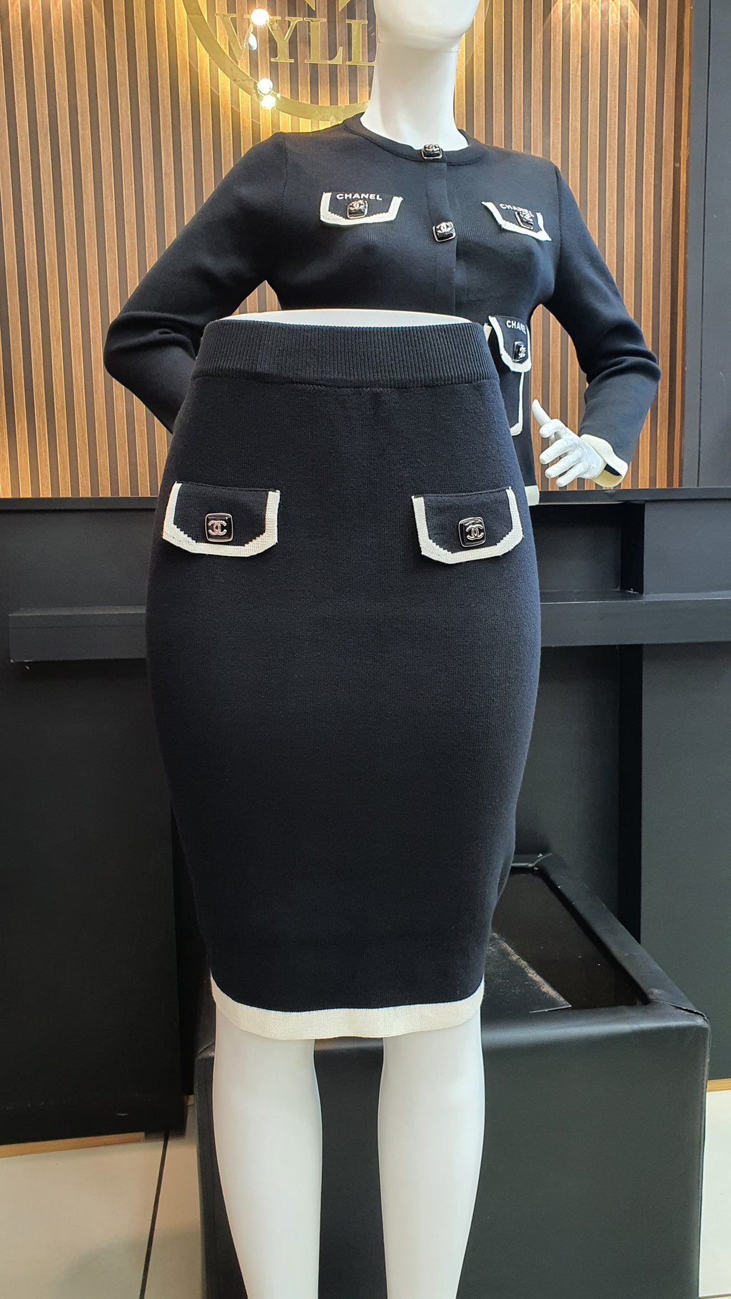 ENSEMBLE NEW LOOK 14