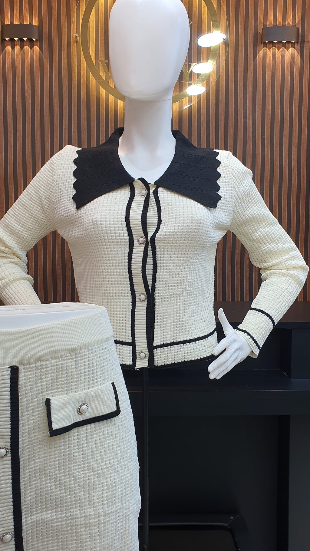 ENSEMBLE NEW LOOK 06