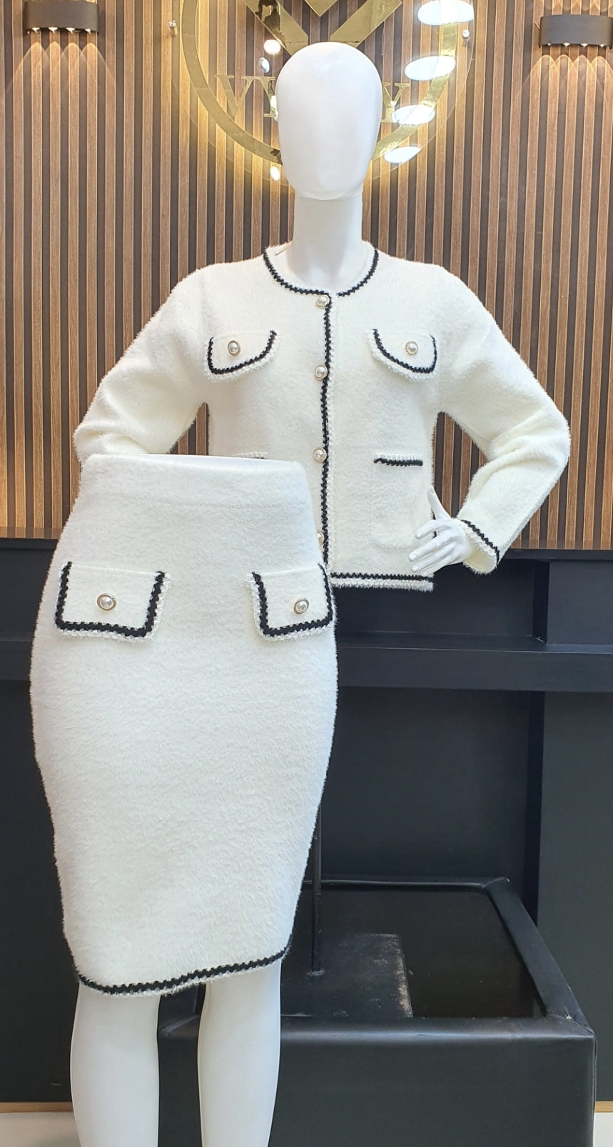 ENSEMBLE NEW LOOK 05