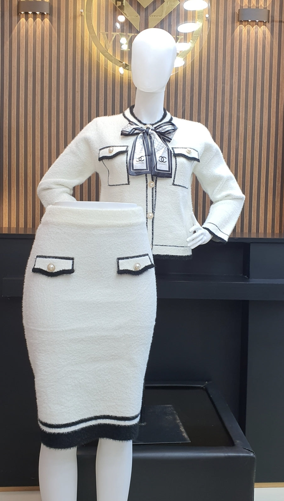 ENSEMBLE NEW LOOK 04