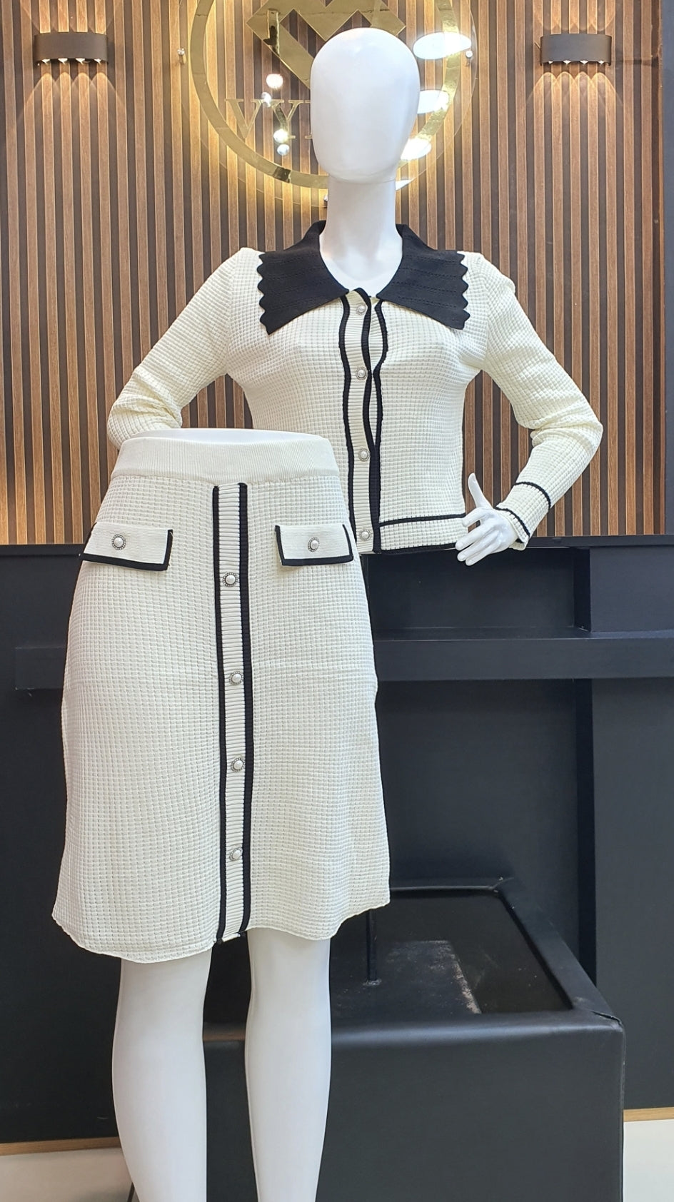 ENSEMBLE NEW LOOK 06